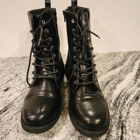 nwot FREE REIGN Black Vegan COMBAT BOOTS SIZE 7M - Picture 4 of 13